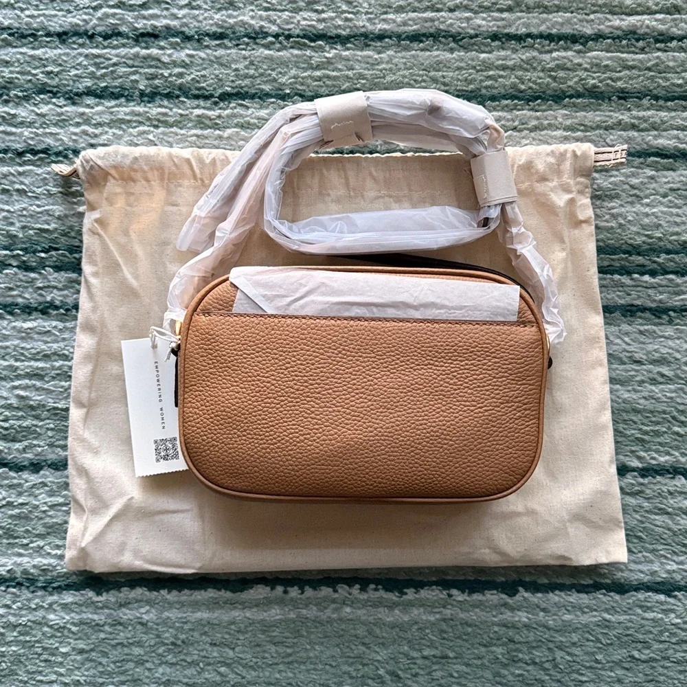 🆕 Tory Burch McGraw camera bag - Picture 3 of 12